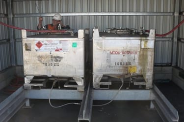 1000-litre tanks storing and dosing FTC Decarbonizer at a large mine site