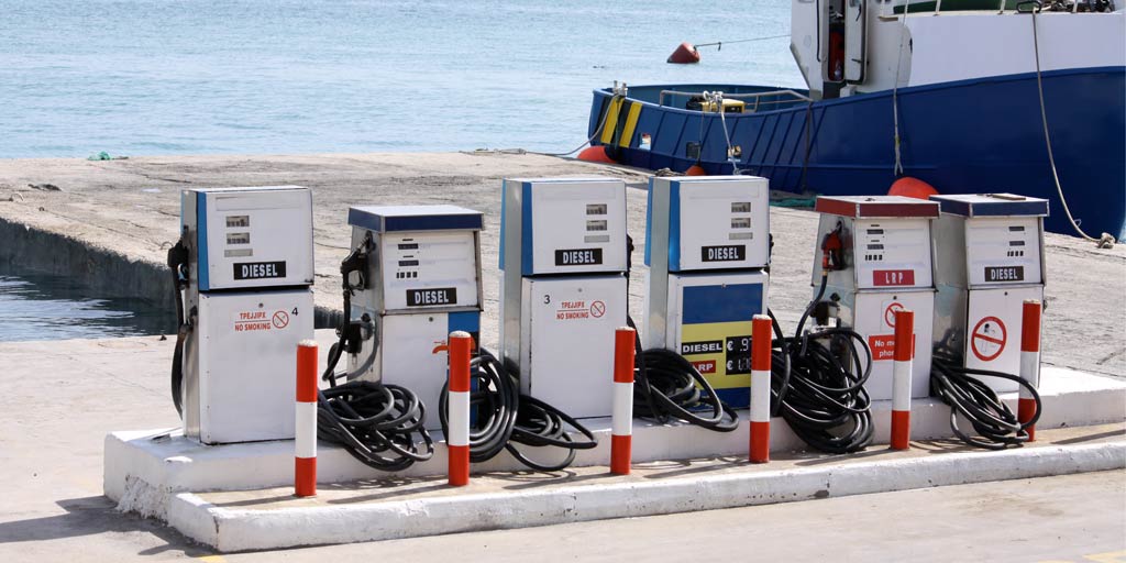 Marine refuelling areas are high-risk for water contamination